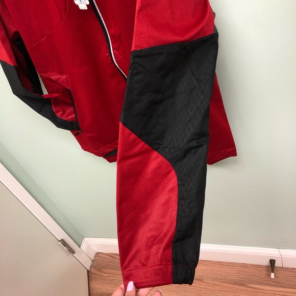 North End Sport | Men’s Lightweight Jacket | Red | Various Sizes - Picture 2 of 3